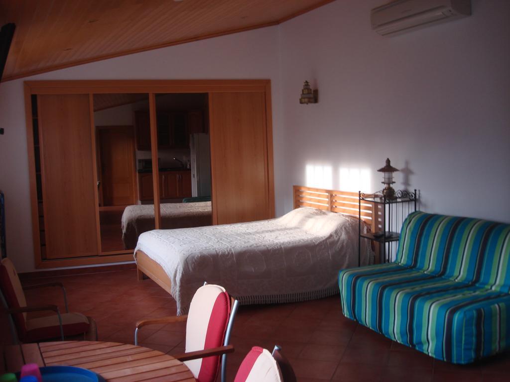 Guest House Dos Olivais أزيتاوْ المظهر الخارجي الصورة